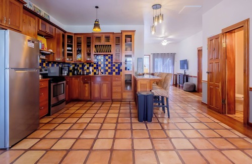 San Pedro Condo | NEW LISTING - Ground Floor - One Bedroom, Ocean View Condo at The Landings