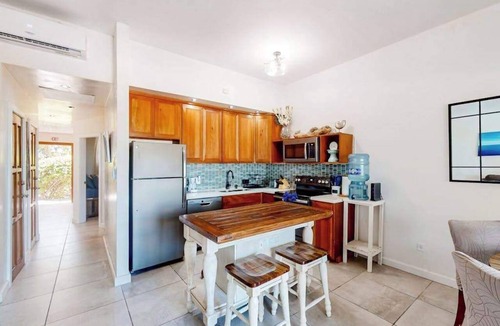 San Pedro Condo | New oceanfront condo w/shared pool, dock, two kayaks, partial AC, strong WiFi
