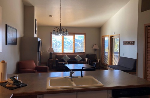 Woodmoor Condo | New Years in the Mountains with Breathtaking View