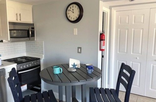 Rye Condo | Oceanfront 1-bedroom condo with Deck Views in Rye