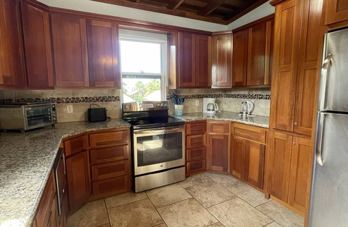 San Pedro Condo | Oceanfront 2BR/2BA Condo with Huge Pool, Private Dock, Beach & Reef Views