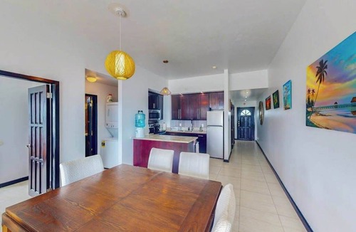 San Pedro Condo | Oceanfront apartment on the beach with great ocean views, pool, WiFi & AC