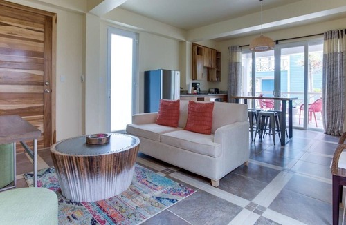 Placencia Resort | Oceanfront Condo w/ Balcony, Kitchen, & WiFi - Steps to Beach, Dining, & Shops