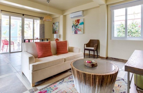 Placencia Resort | Oceanfront Condo w/ Balcony, Kitchen, & WiFi - Steps to Beach, Dining, & Shops