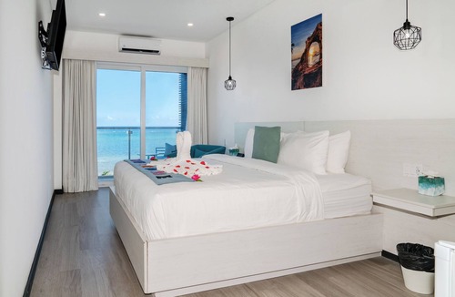 San Pedro Hotel | Oceanview 509 1Bedroom | Balcony | Watermark Hotel