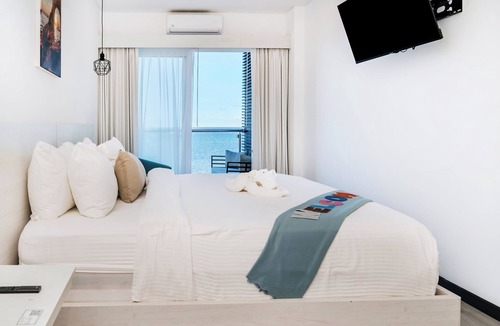 San Pedro Hotel | Oceanview 510 1Bedroom | Balcony | Watermark Hotel
