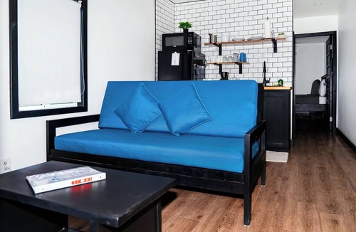 San Pedro Hotel | Oceanview Corner Suite | Top-Floor Retreat at Aqua Vista – Suite 4