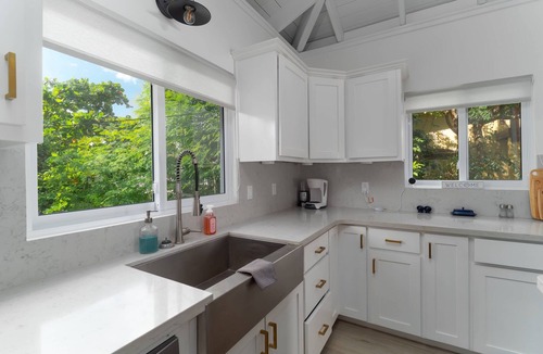 San Pedro Villa | Oceanview Retreat | Private Pool · Rooftop Deck · Sleeps 14