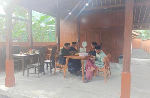 Borobudur House | Omahe Petruk