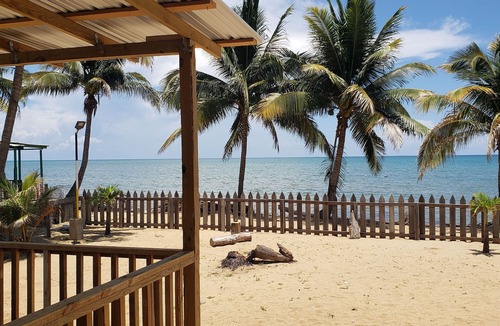 Dangriga Hotel | Pal's on the Beach - A Gold Standard Hotel