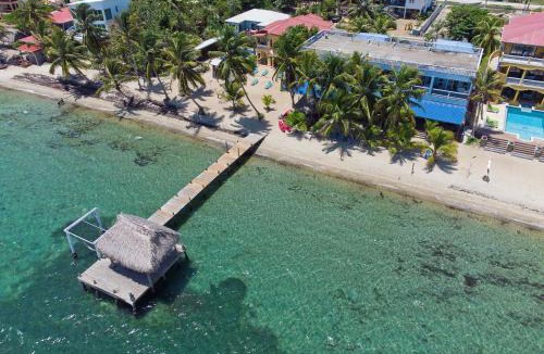 Sittee River Village Hotel | Parrot Cove Lodge