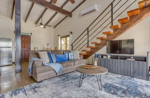 Placencia House | Placencia Lagoon: 2BR Waterfront Rental