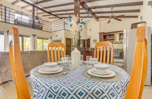 Placencia House | Placencia Lagoon: 2BR Waterfront Rental
