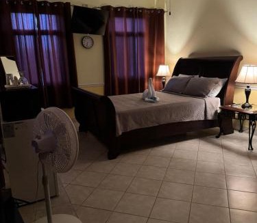Corozal House | Premium private guest suite with pool