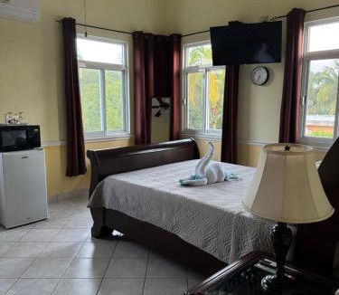 Corozal House | Premium private guest suite with pool