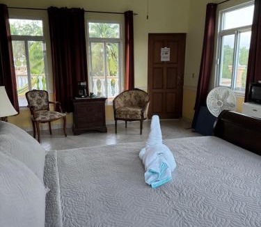 Corozal House | Premium private guest suite with pool