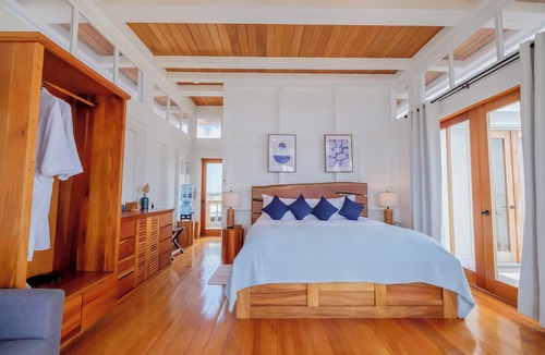 San Pedro Hotel | Private Waterfront Villa with Pool & Free Shuttle for Snorkeling Enthusiasts!