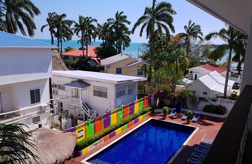 Fort George Hotel | Radisson Fort George Hotel and Marina