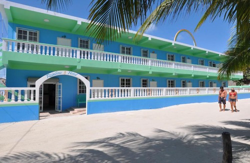 Caye Caulker Hotel | Rainbow Hotel