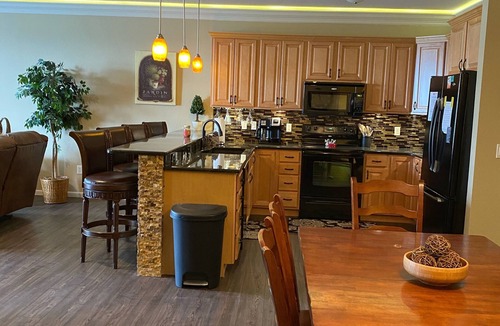 Osage Beach Condo | Read 5 Star Reviews! Luxurious upscale Lands End Connecting condo. AmazingVi
