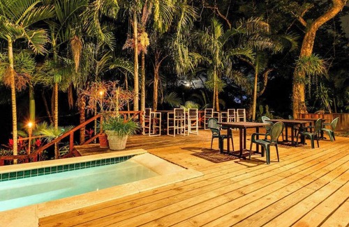 Bullet Tree Falls Apartment | Romantic Suite on Riverfront Property with WiFi, AC & On-Site Pool & Dining