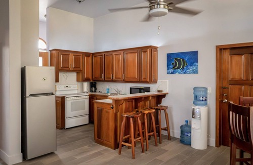 San Pedro Apartment | Sandcastle Ocean view apartment with pool