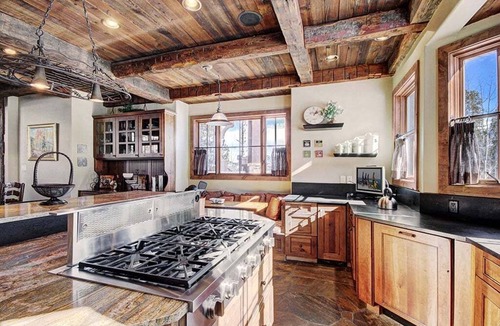 Four O'Clock House | Ski Bridge Lodge, a Luxury Ski-In, Ski-Out Home with Great Views and a Private Hot Tub!