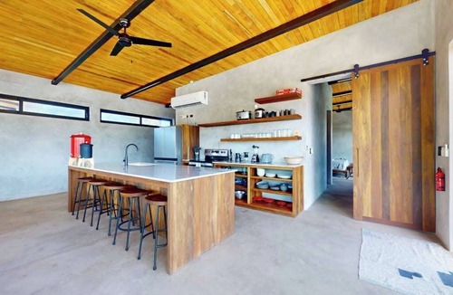 Placencia Villa | Spacious dog-friendly villa with king beds, private pool, water views & BBQ deck