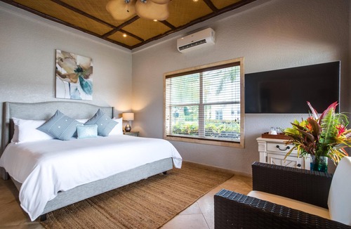 Placencia Resort | Sprawling Villa w/WiFi, Jacuzzi Tub, Balcony, & Beautiful Beach Views