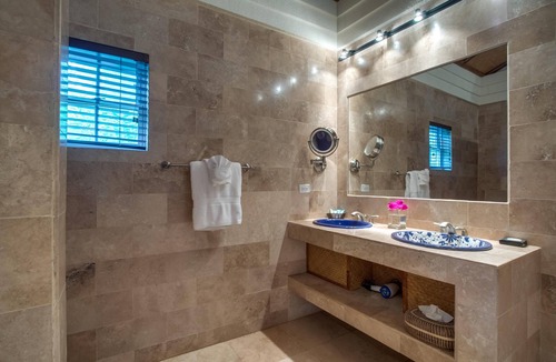 Placencia Resort | Sprawling Villa w/WiFi, Jacuzzi Tub, Balcony, & Beautiful Beach Views
