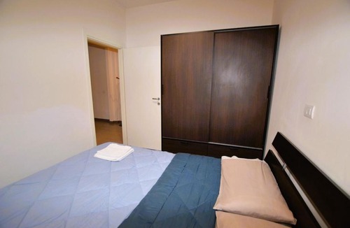 San Faustino-Madonnina-Quattroville Apartment | Stoppani 42