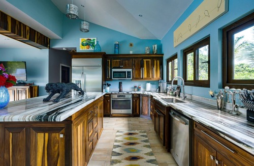 Placencia Villa | Stunning 3BR Lagoon Home with Sunset Rooftop Deck