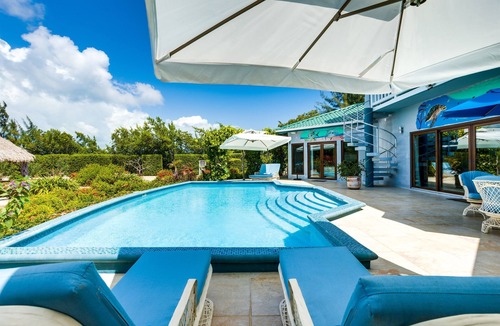 Placencia Villa | Stunning 3BR Lagoon Home with Sunset Rooftop Deck