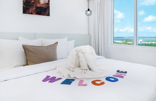 San Pedro Hotel | Sunset View Room – Unit 514 | The Watermark Hotel