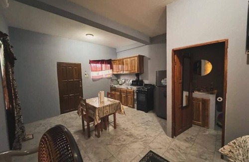 Hopkins Apartment | Tee Apartment 1