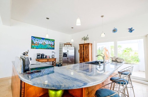 San Pedro Villa | The Fox Villa - Waterfront, 2 Private Pools, Own Boat & Captain, Free Shuttle