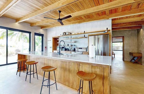 Placencia Villa | Tranquil canal-view villa with WiFi, dog-friendly space & open layout