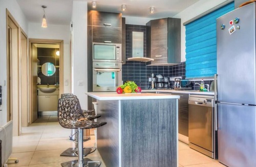 Paralimni Apartment | Trident Beach Front Suite is located just a few meters from the quiet beach of Ayia Triada,