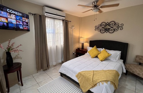 Belize City House | Tropical Belizean Studio w/ Lg Queen Bed & Parking