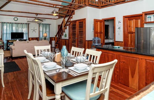 San Pedro Villa | Two Bedroom Sea View- Villas De Isla Bonita – Dolphin Dreams Penthouse