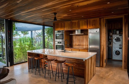 Placencia Villa | Villa Okeanos - Waterfront Villa with Pool