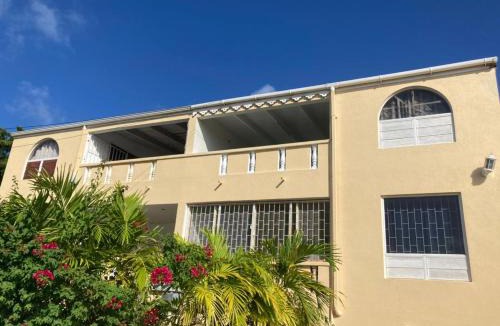 Dickenson Bay Apartment | Villa Yucca