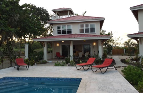 Placencia House | Walk to Village Beach Front Modern Home with Pool and Privacy