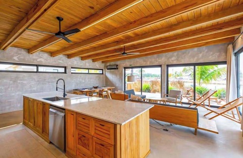 Placencia Villa | Waterfront villa with splash pool, private terrace, beach access & WiFi