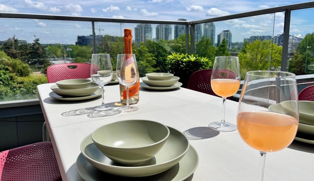 1 bedroom + Sofabed, Private 500sqft sun deck, EV Parking w/Pool, Sauna, Hot Tub in Vancouver
