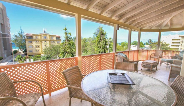 2-bed Apt by Beach in St. Lawrence Gap in Saint Lawrence Gap