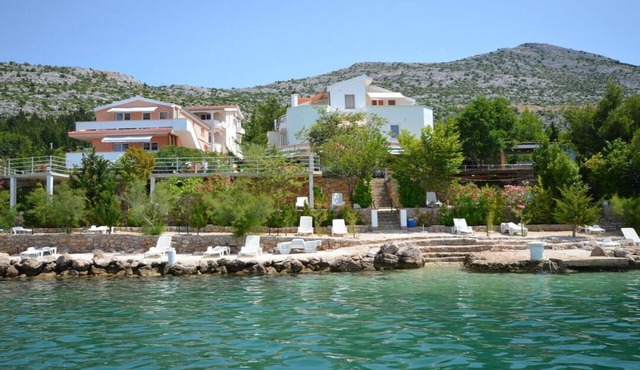 2-raum-apartment/studio , Adria Paradies - Direkt am Meer+privat in Starigrad Paklenica