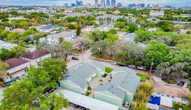 2BR/2.5BA Tampa Condo – Walk to Hyde Park, SOHO, and Bayshore in Tampa