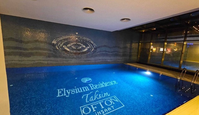 3 bedroom luxury apartment with pool and sauna in Istanbul