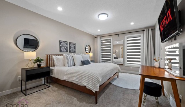 4 BR | Yard | Garage | Near Commonwealth & Rogers! in Edmonton